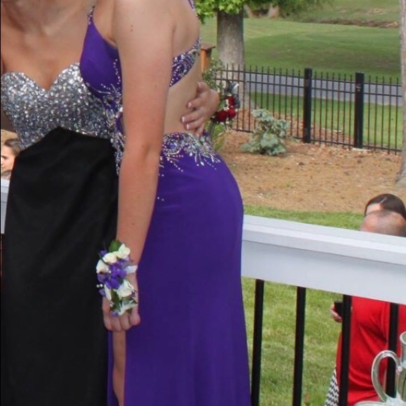 Tony Bowls Prom Dress - Picture 6 of 6